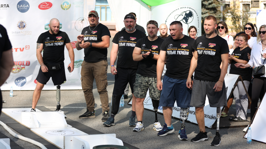 Українські ветерани планують встановити світовий рекорд зі стронгмену