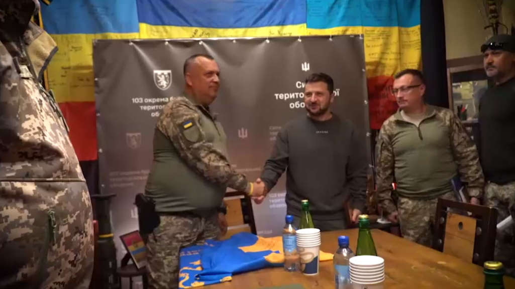 Володимир Зеленський відвідав бригади на передовій