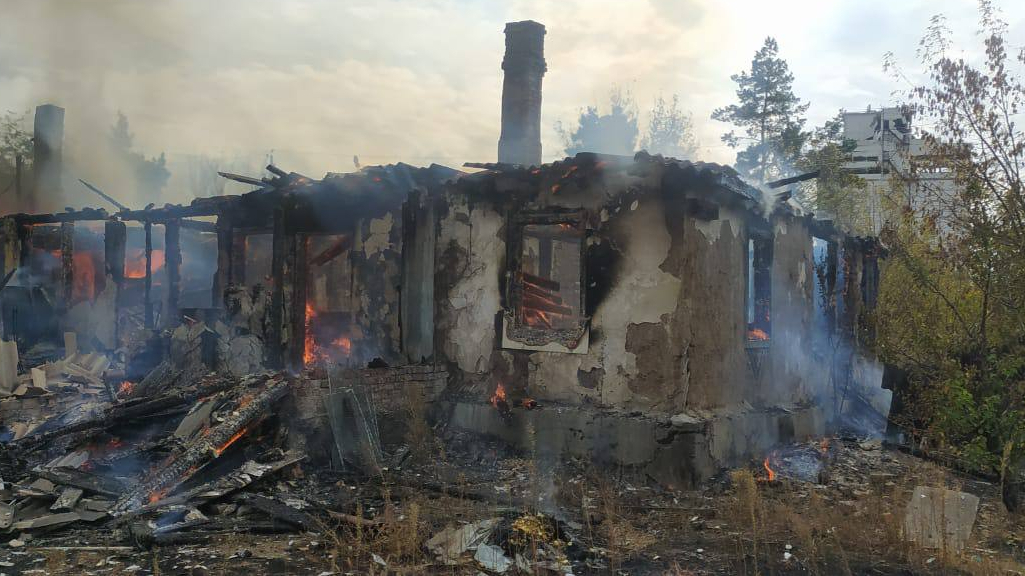 У Вовчанську внаслідок удару знищено будинок