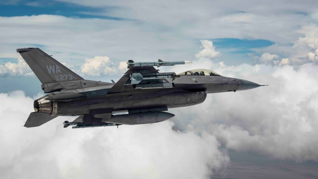 Щоб придушувати діяльність російської авіації, Україні потрібні F-16, - Ігнат