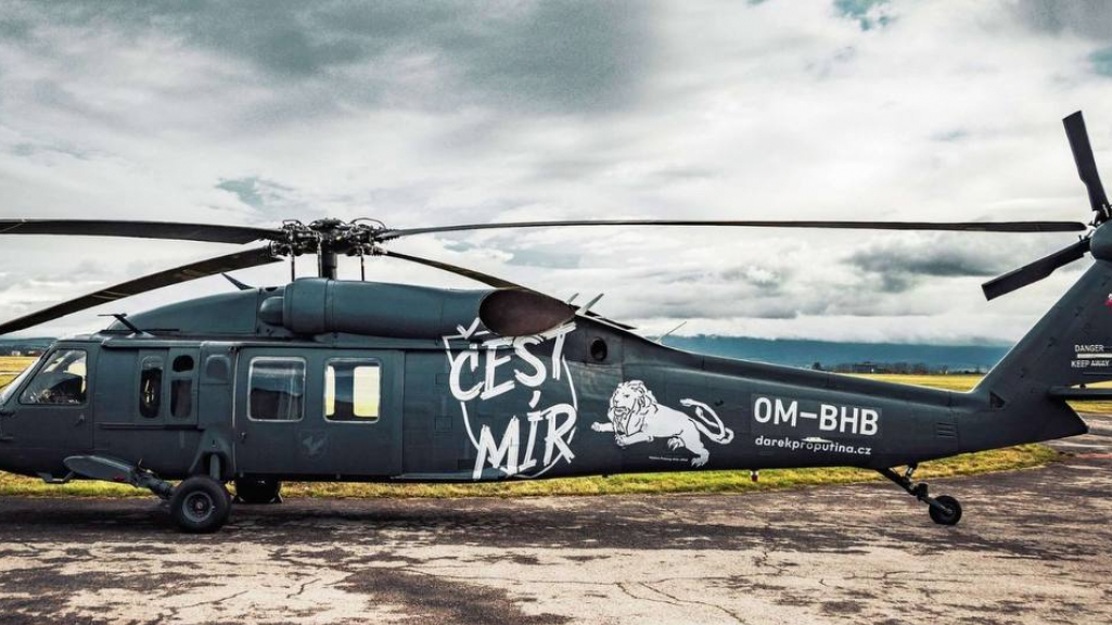 Чехи та словаки за тиждень зібрали 400 000 євро на гелікоптер для розвідників