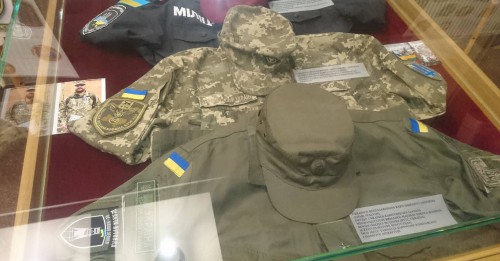 "Сини свободи". У Литві відкрилася виставка, присвячена українським військовим