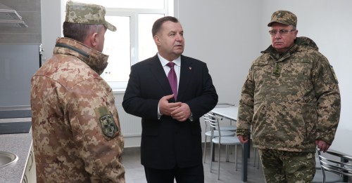 Міністр оборони України відвідав нові казарми на Львівщині