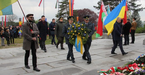 8 травня в Україні відзначають День пам'яті та примирення