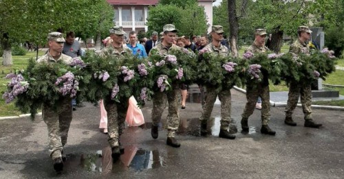 Військові ООС відзначають День перемоги над нацизмом на Луганщині