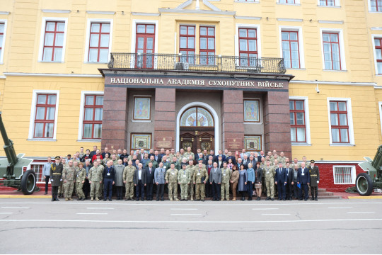 В Україні розпочалась конференція з питань застосування Сухопутних військ