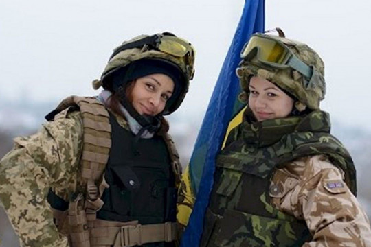 Чи потрібні армії жіночі бронежилети?