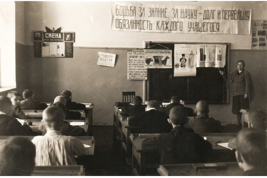 Українські школи в Криму
