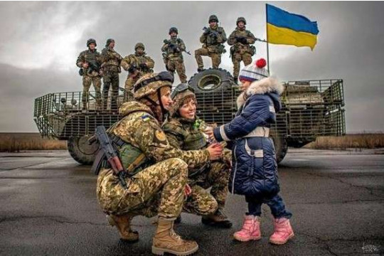 «Українці покладаються на свою армію більше, ніж на церкву», — Міністр оборони Олексій Резніков 