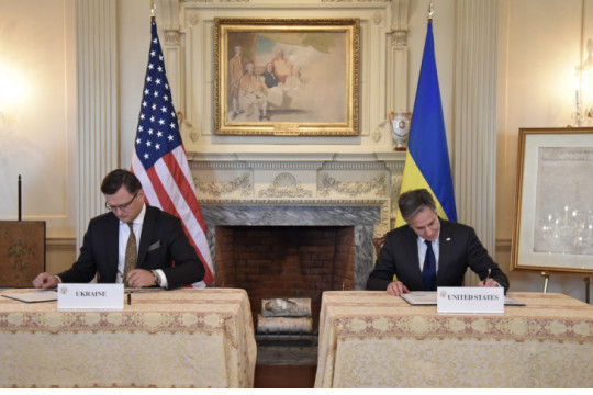 Резонанс: важливість української мови, засідання РНБО, Хартія стратегічного партнерства Україна - США