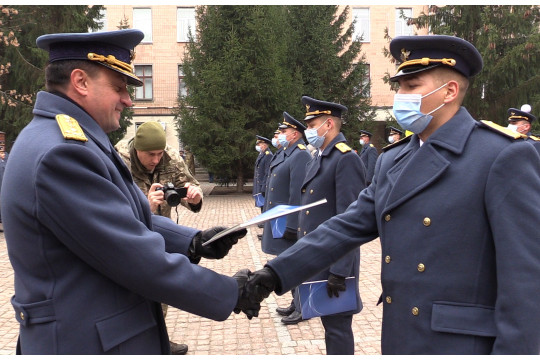 У Харкові відбувся черговий випуск офіцерів льотного факультету
