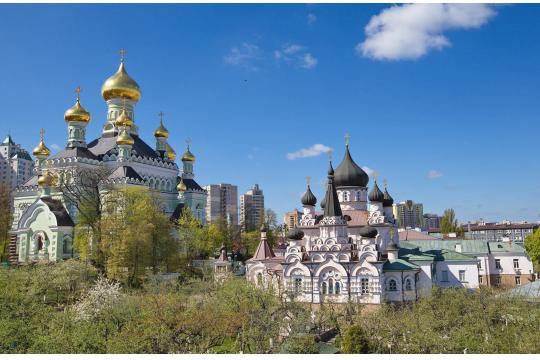 Розповсюдження російського світу через церковні споруди в Україні