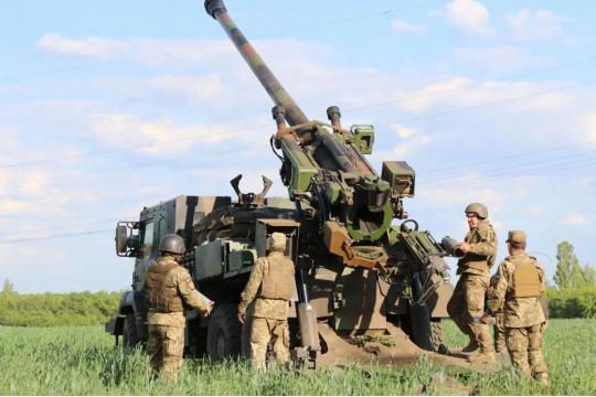 Як артилерія ЗСУ захищає Харків (ВІДЕО)