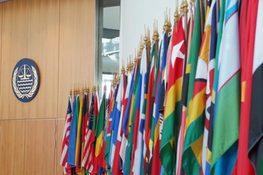 Як співвідносяться геополітичні інтереси з міжнародним правом?