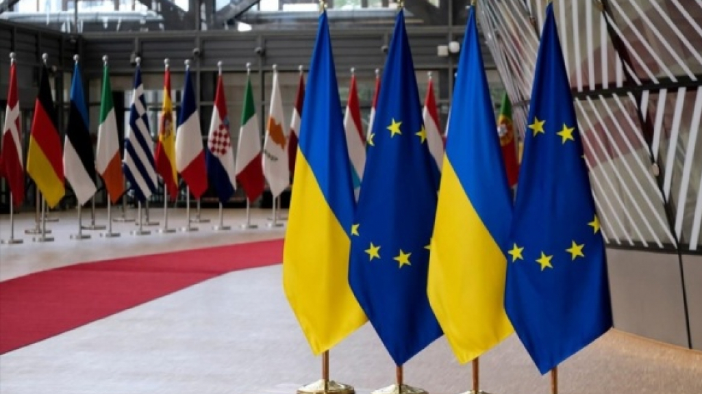Чи впливає відстань на зацікавленість країн-партнерів подіями в Україні?