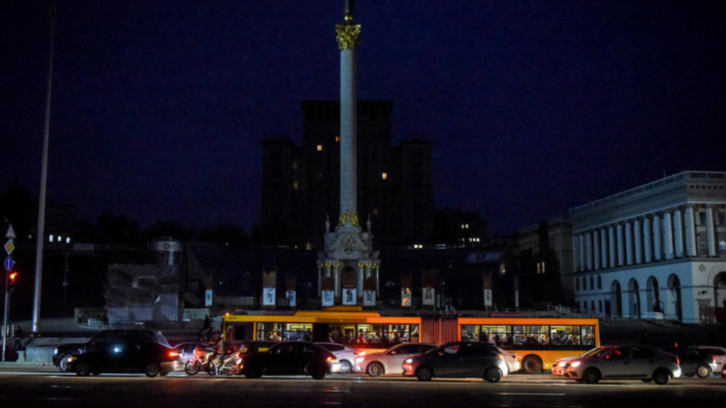  У Києві триває екстрене відключення світла