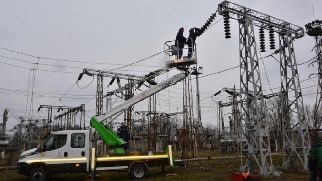 Україна вітає мужніх енергетиків із професійним святом