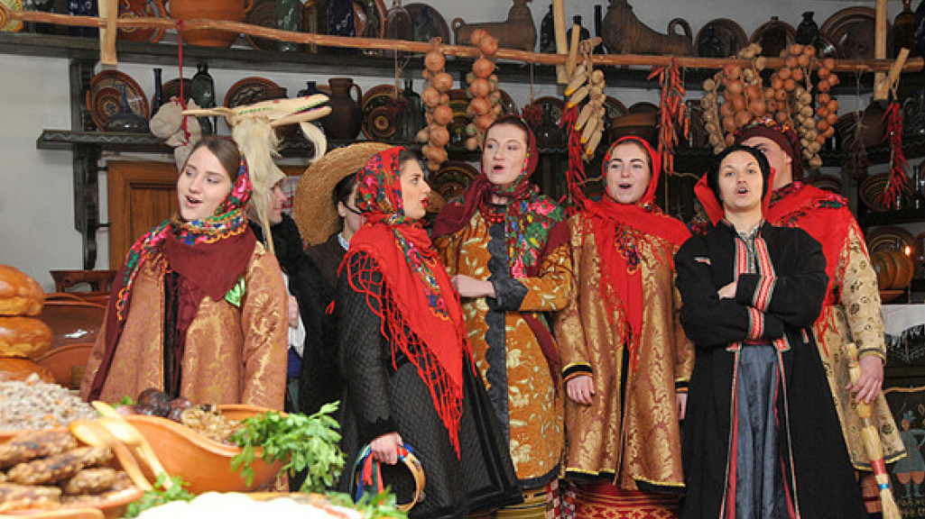 На Щедрий вечір українці водять Козу та співають щедрівки