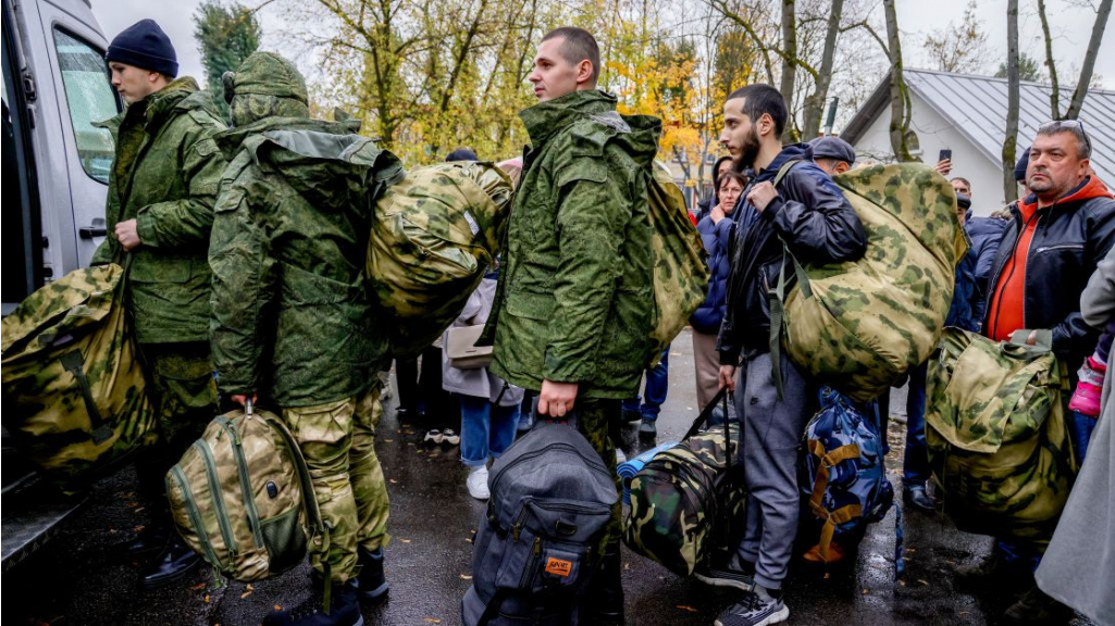 На окупованих територіях України росіяни проводять примусову мобілізацію