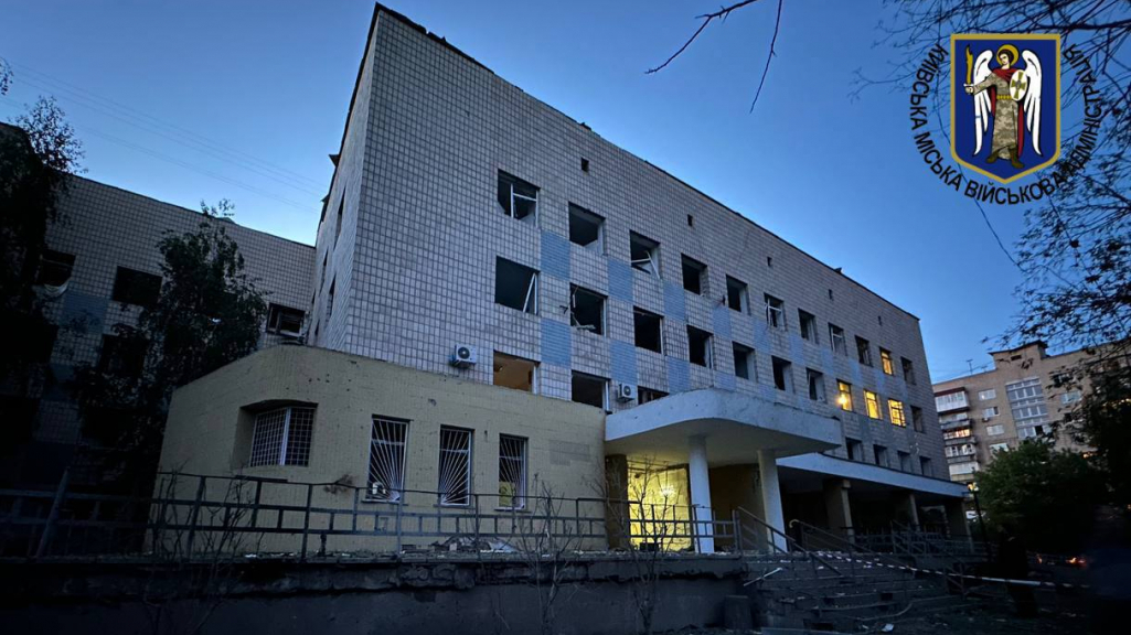 Наслідки ракетної атаки на Київ (ФОТО)