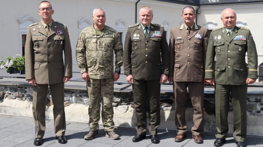 Делегація ЗСУ взяла участь у зустрічі командувачів ЗС країн Вишеградської четвірки