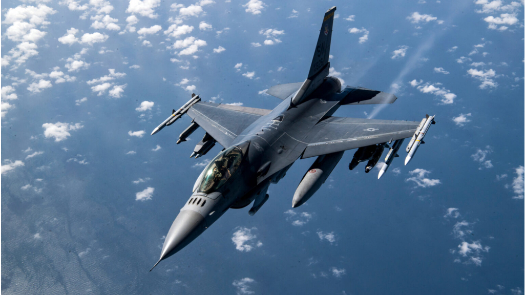 F-16: Багатоцільовий винищувач, що підвищує ефективність ППО