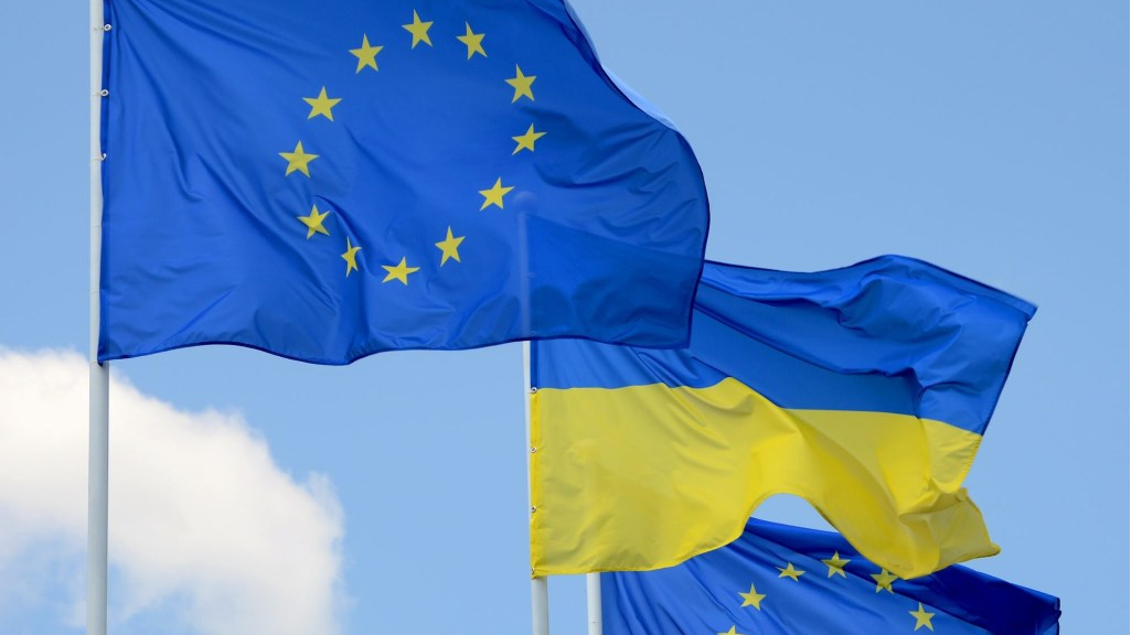 ЄС підтримує надання допомоги Україні та санкції проти росії