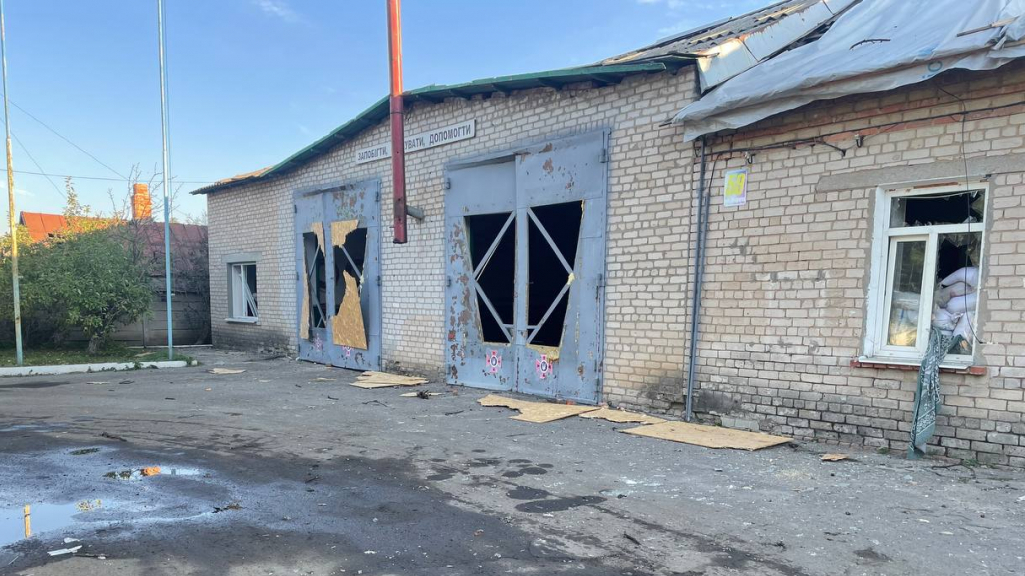 Чергова атака росіян: пошкоджена пожежна частина в Оріхові