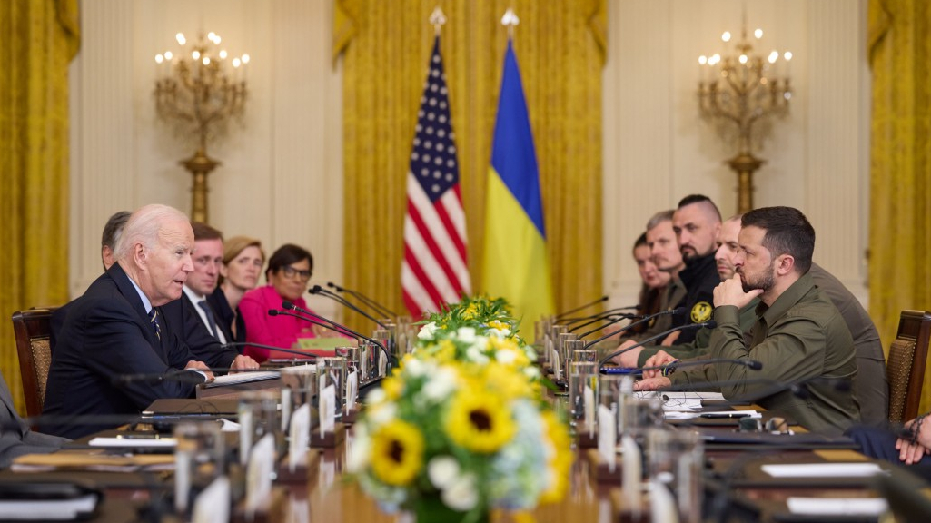 Президент України: Є саме те, що потрібно нашим солдатам