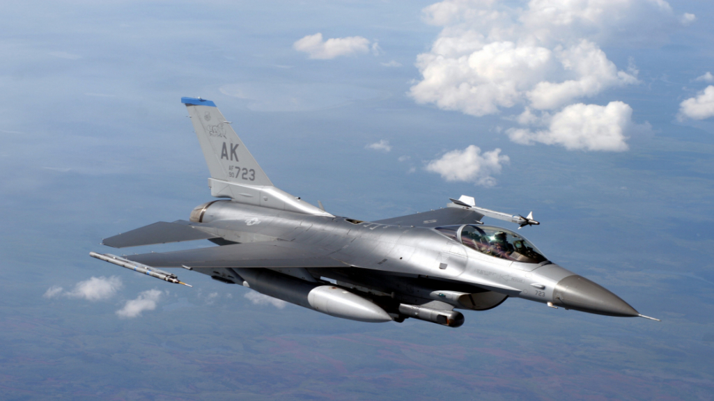 У Румунії створюють навчальний центр для українських пілотів на F-16